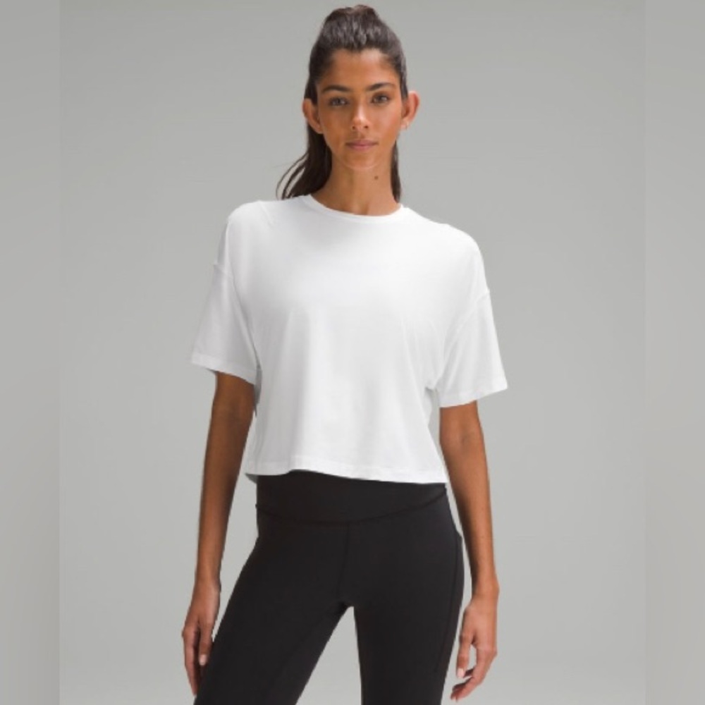 Lululemon abrasion-resistant training t shirt